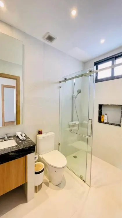 Exclusive 5-Bedroom Luxury Family Pool Villa Near BISP Phuket