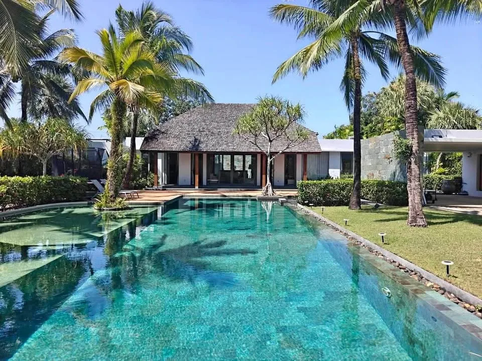 Villa de lujo de 4 habitaciones en alquiler a largo plazo en Anchan Grand Residences