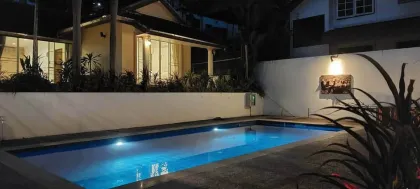 Poolvilla mit 3 Schlafzimmern und 4 Bädern in Kathu