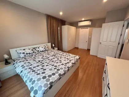 Apartamento Esquinero de 3 Hab. y 3 Baños en Passorn Koh Keaw, Phuket