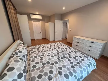 Apartamento Esquinero de 3 Hab. y 3 Baños en Passorn Koh Keaw, Phuket