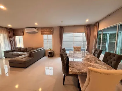 Apartamento Esquinero de 3 Hab. y 3 Baños en Passorn Koh Keaw, Phuket