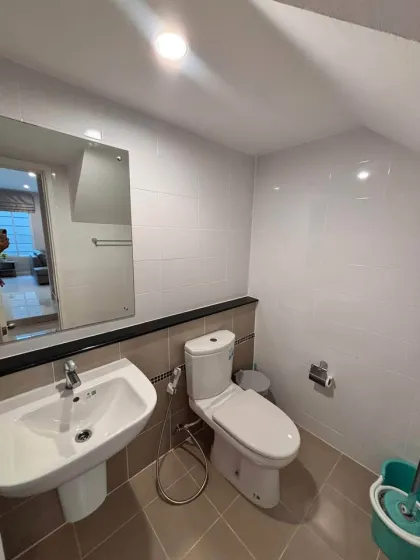 Apartamento Esquinero de 3 Hab. y 3 Baños en Passorn Koh Keaw, Phuket