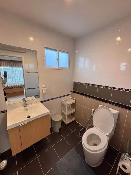 Apartamento Esquinero de 3 Hab. y 3 Baños en Passorn Koh Keaw, Phuket