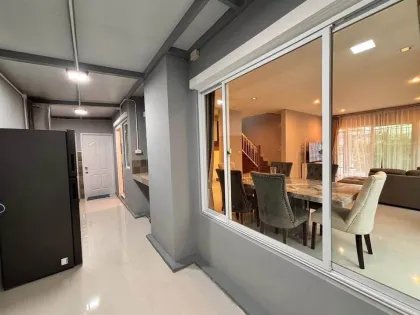 Apartamento Esquinero de 3 Hab. y 3 Baños en Passorn Koh Keaw, Phuket
