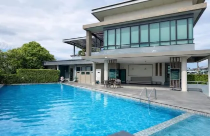 Современная вилла в английском стиле с 3 спальнями рядом с BIS Phuket