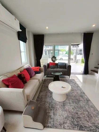Villa de 3 dormitorios y 3 baños en alquiler en Supalai Bella, Wichit-Chalong