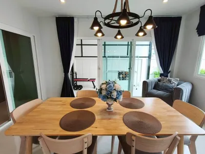 Villa de 3 dormitorios y 3 baños en alquiler en Supalai Bella, Wichit-Chalong