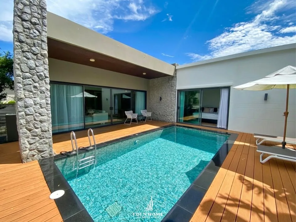Moderner Tropen-Rückzugsort - Shambala Pool Villa in Chalong