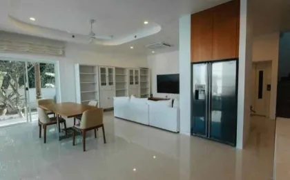 วิลล่าส่วนตัว 5 ห้องนอน พร้อมสระว่ายน้ำ ให้เช่าในฉลอง