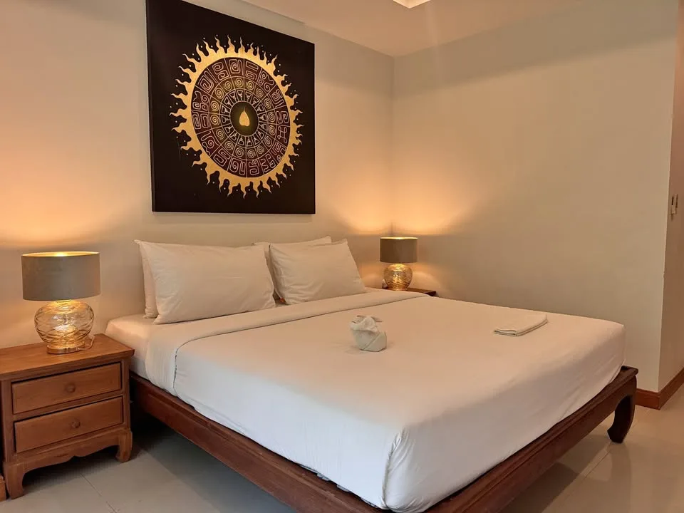 Apartamento de 2 habitaciones y 1.5 baños en Surin Sabai Condominium cerca de la playa Surin