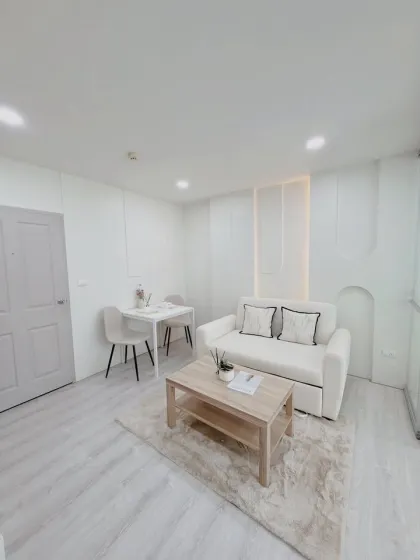 1-Zimmer-Wohnung zur Miete im Dcondo Kathu mit Stadt- und Bergblick
