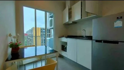 1-комнатная квартира с видом на бассейн в аренду в The Base Downtown, Патонг