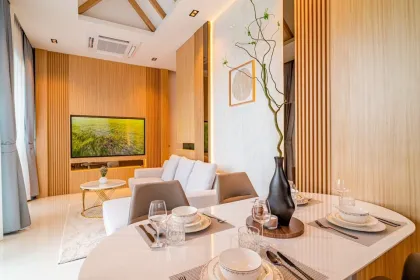 Villa Moderna de 2 Dormitorios con Piscina en Alquiler en Sakhu, Cerca del Aeropuerto de Phuket