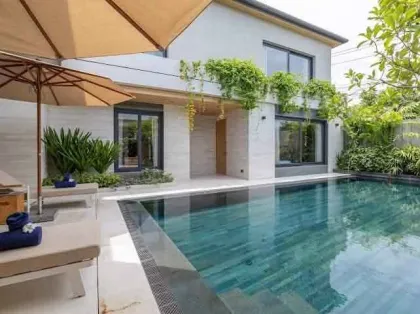 Private Pool-Villa mit 4 Schlafzimmern & 5 Bädern zur Miete in Layan, Phuket