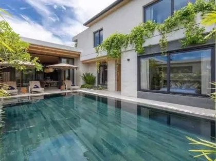Private Pool-Villa mit 4 Schlafzimmern & 5 Bädern zur Miete in Layan, Phuket