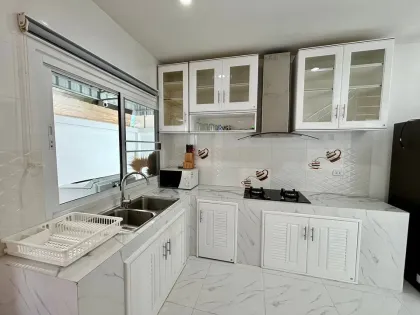 Villa con piscina lista para mudanza de 3 dormitorios en Rawai
