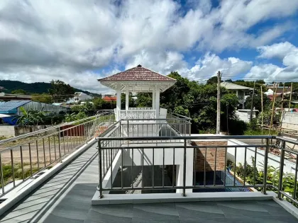Villa con piscina lista para mudanza de 3 dormitorios en Rawai