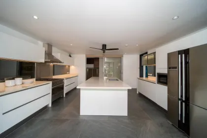 Spacious 4-Bedroom Villa with Pool in Layan