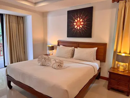2 Bedroom Apartment Near Surin Beach for Rent
