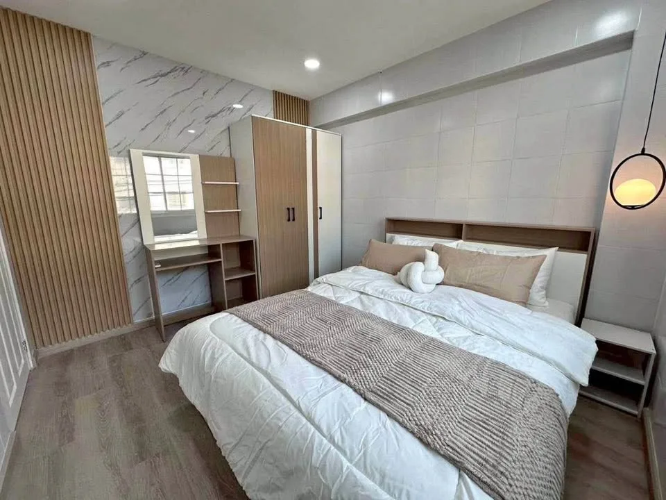 普吉岛塔朗区Ban Pon政府住房区2卧1卫公寓出租