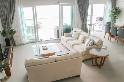 Penthouse de luxe 4 chambres en bord de mer à louer à Ao Yon