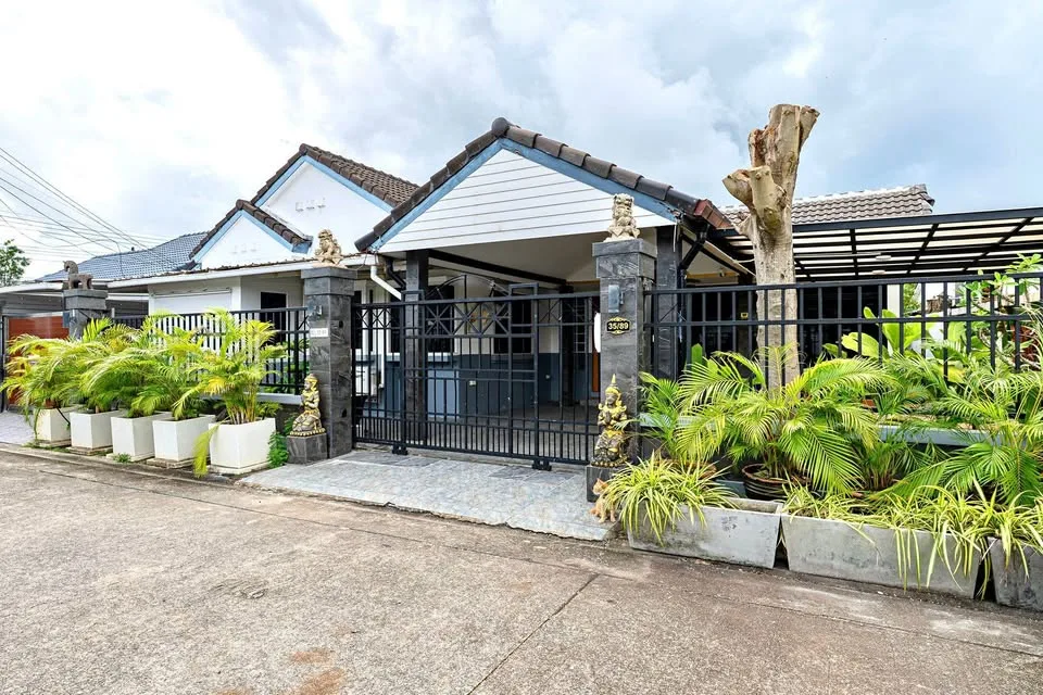 3 Beds 2 Baths Family Home for Rent in Land&house Chalong