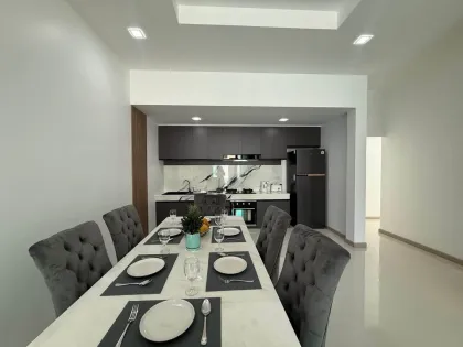 Villa rénovée avec piscine 3 chambres à louer à Choengtalay