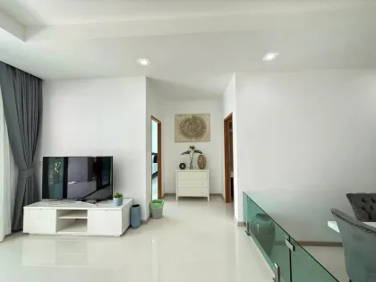 Villa rénovée avec piscine 3 chambres à louer à Choengtalay