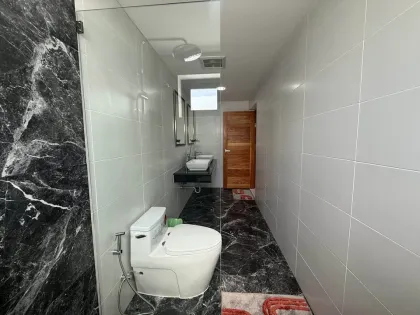 Villa rénovée avec piscine 3 chambres à louer à Choengtalay
