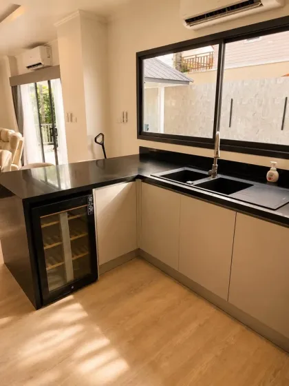 Роскошная вилла с бассейном в аренду в Permsup Villa, район Manik, Пхукет