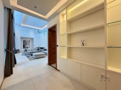 Privatpool-Villa mit 3 Schlafzimmern und 5 Bädern in Bang Tao zu vermieten