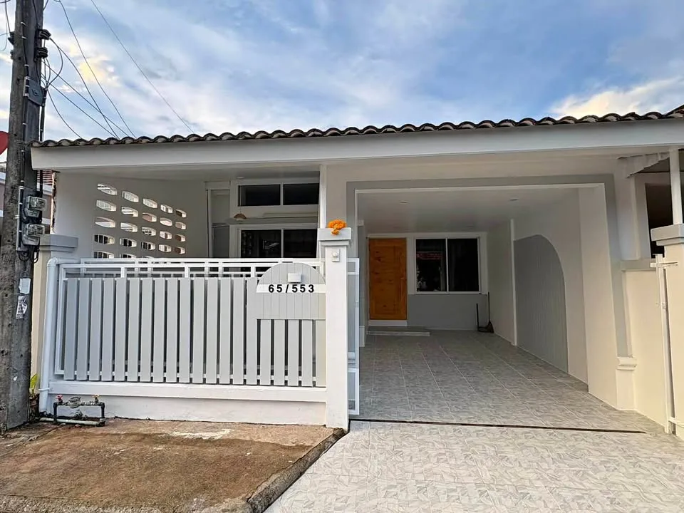 Villa renovada de 2 habitaciones en alquiler en Rawai, Phuket