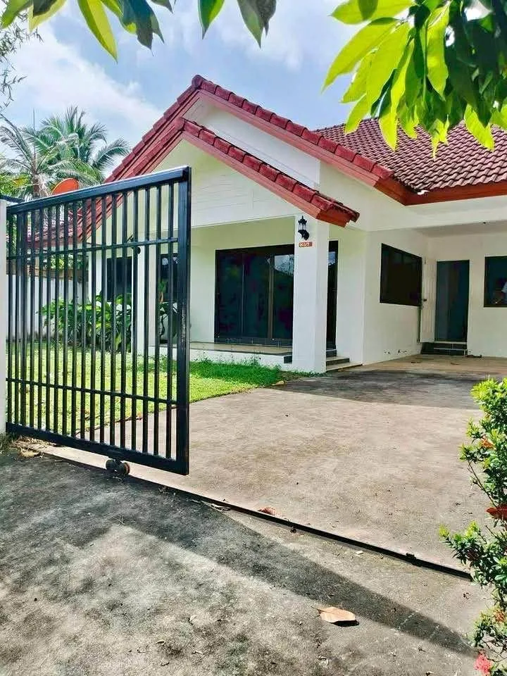 3 Schlafzimmer, 2 Badezimmer Einfamilienhaus zur Miete in Mueang Mai, Thalang