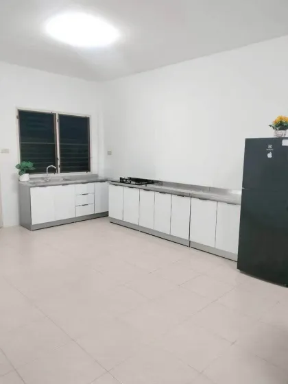 3 Schlafzimmer, 2 Badezimmer Einfamilienhaus zur Miete in Mueang Mai, Thalang