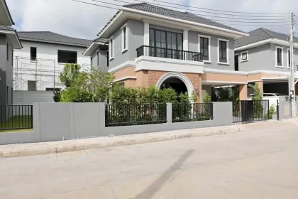 Villa avec Jardin Tropical à Louer Près de BISP, Rawai, Phuket
