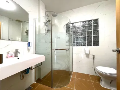 Просторная вилла с 3 спальнями в аренду в Land & House Chalong