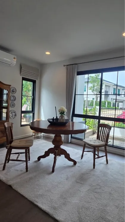 Villa de 4 habitaciones con piscina de agua salada en renta en Setthasiri Koh Kaew