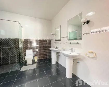 Villa Privada con Piscina y 3 Dormitorios en Rawai