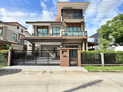 Современный роскошный дом с крышей в The Palm Kathu–Patong