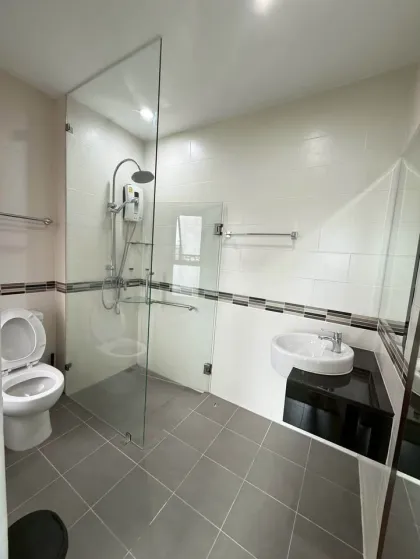Charming 3-Bedroom Detached House for Rent in Grand Boat Plaza, Patong