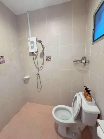 Дом с 3 спальнями и 2 ванными в аренду в Wongchaloem Garden Ville, Най Ян