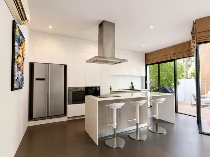 Роскошная вилла с 4 спальнями и 5 ванными, бассейн, Green Mile Villa, Пхукет