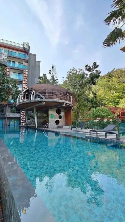 Квартира с 1 спальней и видом на бассейн в The Emerald Terrace, Патонг