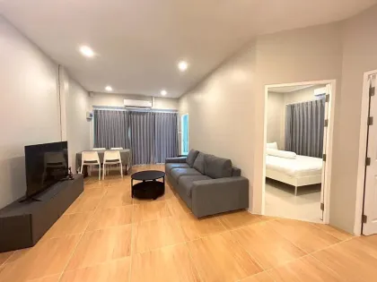 3 Schlafzimmer 2 Badezimmer Doppelhaushälfte zur Miete, Villa Chaofa 2, Thalang