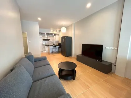 3 Schlafzimmer 2 Badezimmer Doppelhaushälfte zur Miete, Villa Chaofa 2, Thalang