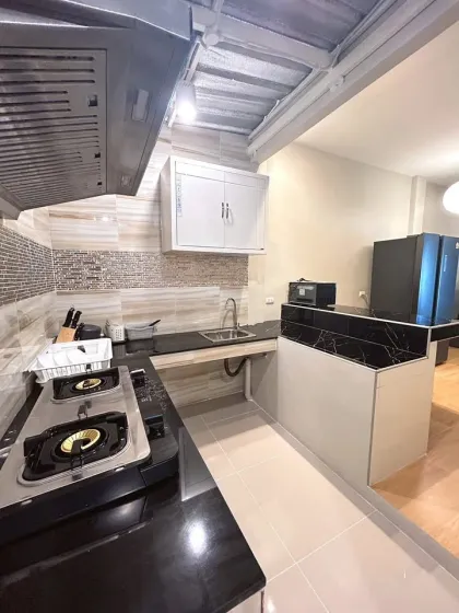 3 Schlafzimmer 2 Badezimmer Doppelhaushälfte zur Miete, Villa Chaofa 2, Thalang