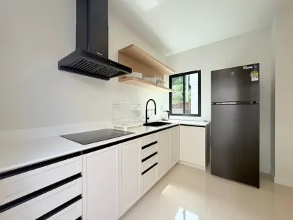 Moderne Luxusvilla mit 4 Schlafzimmern zur Miete in Kathu – Nähe Patong