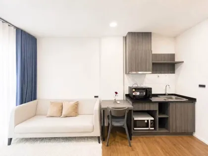1-Zimmer-Wohnung mit Bad im Space Condo nahe Central Festival