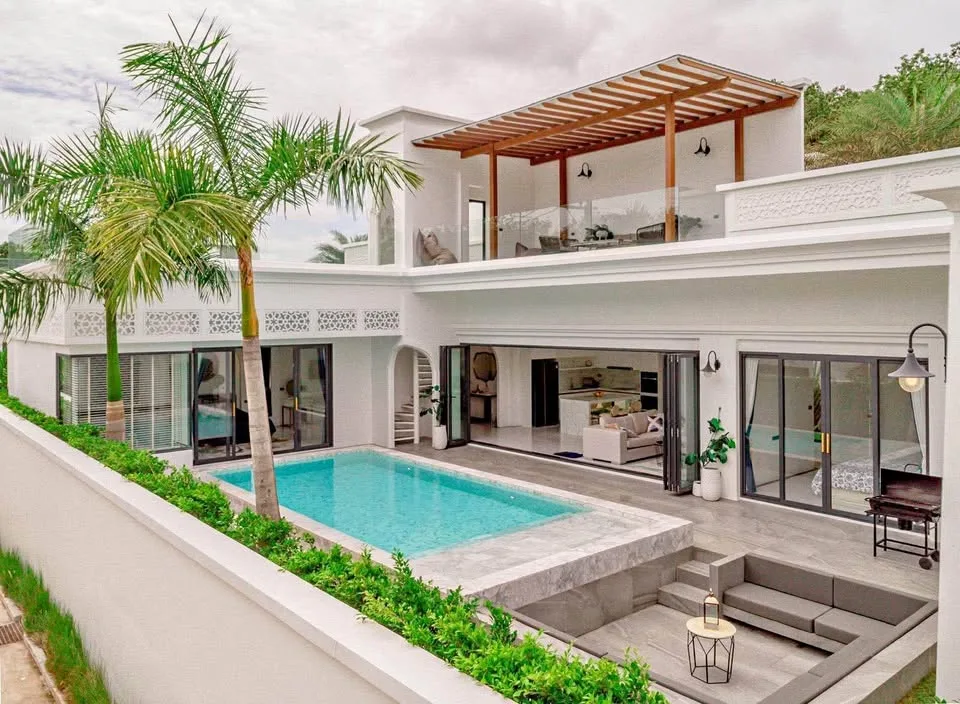 Villa de luxe élégante 3 chambres à Menara, Thalang avec piscine